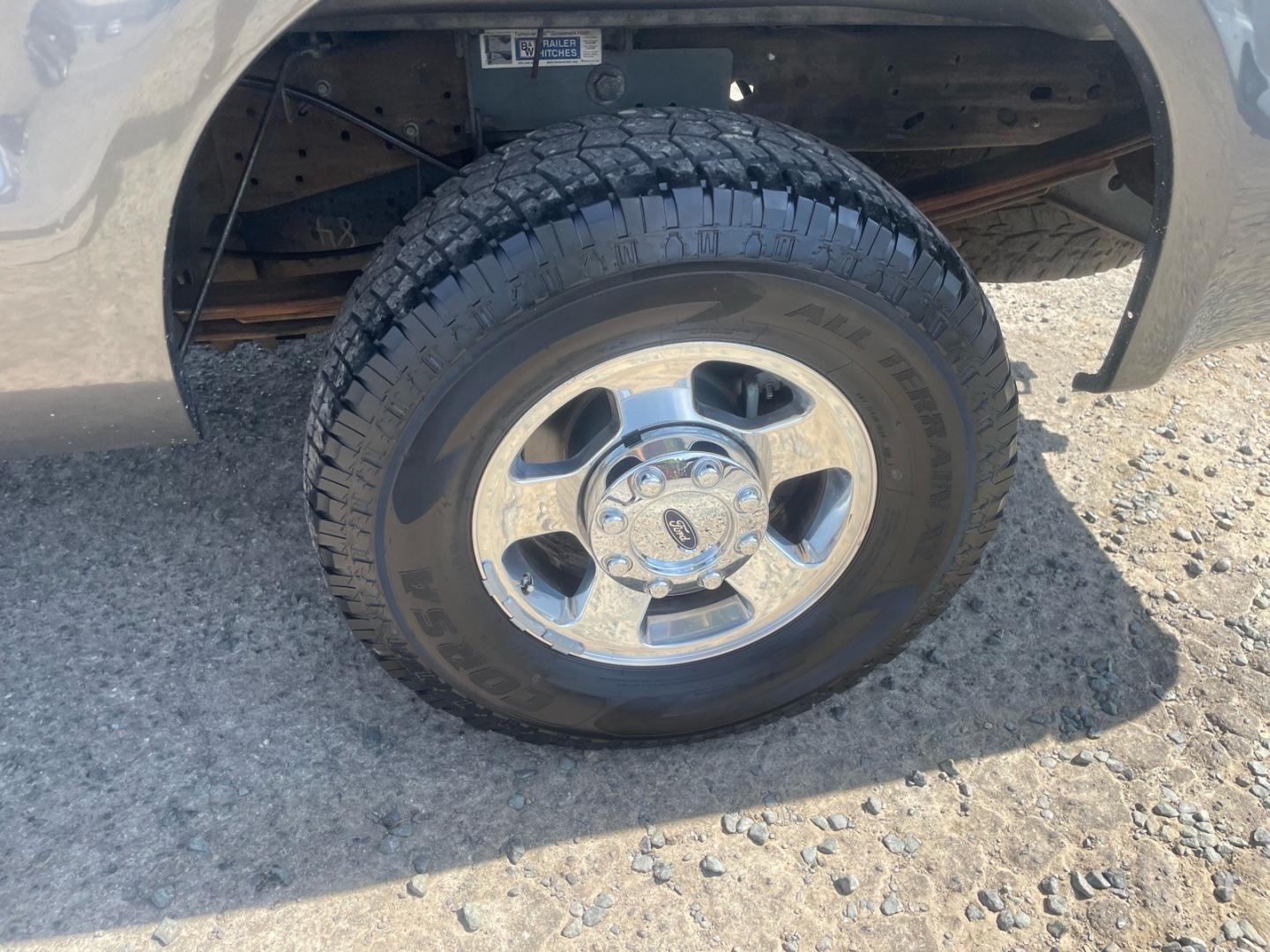 2005 Dark Shadow Grey Clearcoat Metallic Ford F-250 Super Duty Lariat (1FTSW21P45E) with an 6.0L Power Stroke 6.0L Diesel Turbo V8 325hp 560ft. lbs. Direct Injection engine, 5-Speed Automatic transmission, located at 800 Riverside Ave, Roseville, CA, 95678, (916) 773-4549, 38.732265, -121.291039 - DIESEL CREW CAB 4X4 FX4 LARIAT HEADSTUDS SERVICE RECORDS- Photo#13
