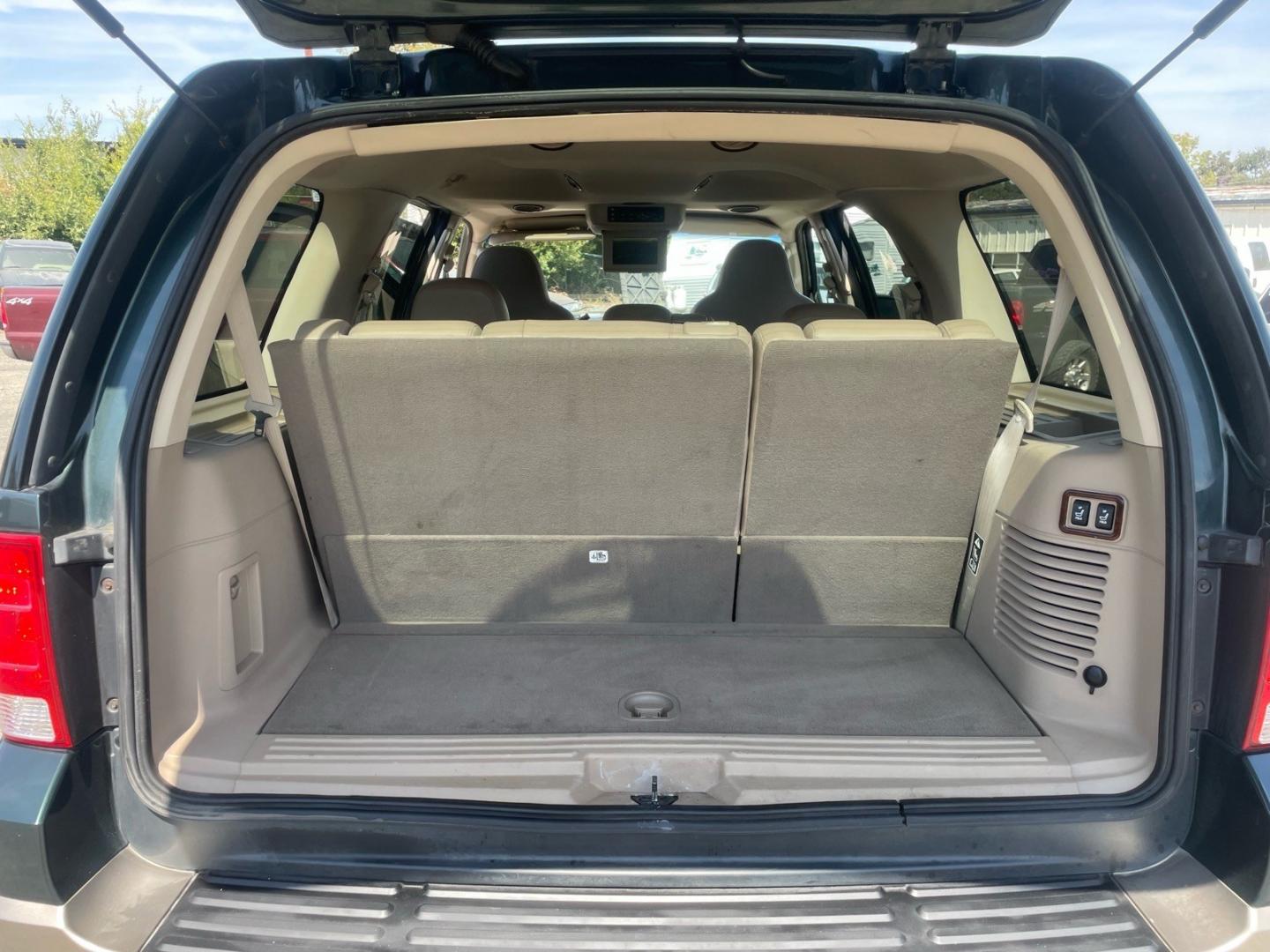 2003 Aspen Green Clearcoat Metallic Ford Expedition Eddie Bauer (1FMFU18L73L) with an Triton 5.4L V8 260hp 350ft. lbs. Other engine, Automatic transmission, located at 800 Riverside Ave, Roseville, CA, 95678, (916) 773-4549, 38.732265, -121.291039 - 4X4 EDDIE BAUER LOW MILES ONE OWNER 3RD ROW SEAT MOONROOF DVD CLEAN CARFAX- Photo#9