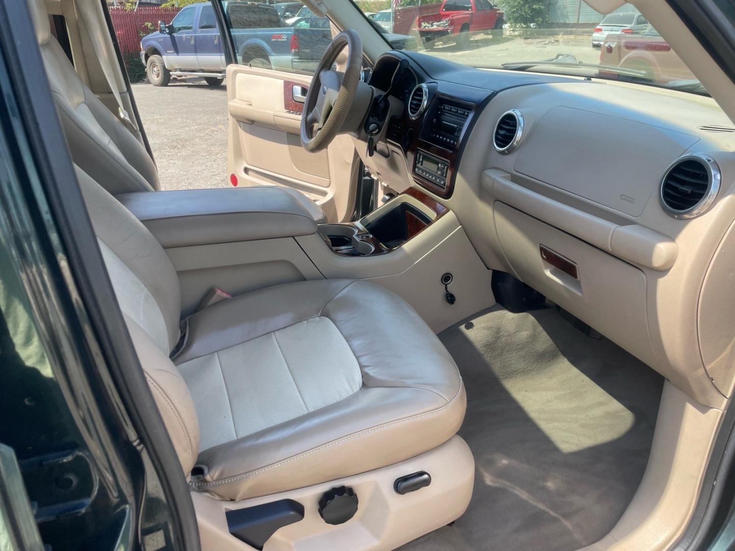 2003 Aspen Green Clearcoat Metallic Ford Expedition Eddie Bauer (1FMFU18L73L) with an Triton 5.4L V8 260hp 350ft. lbs. Other engine, Automatic transmission, located at 800 Riverside Ave, Roseville, CA, 95678, (916) 773-4549, 38.732265, -121.291039 - 4X4 EDDIE BAUER LOW MILES ONE OWNER 3RD ROW SEAT MOONROOF DVD CLEAN CARFAX- Photo#13