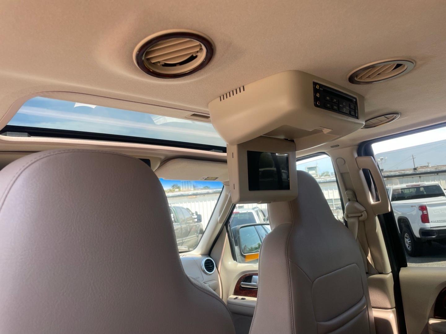 2003 Aspen Green Clearcoat Metallic Ford Expedition Eddie Bauer (1FMFU18L73L) with an Triton 5.4L V8 260hp 350ft. lbs. Other engine, Automatic transmission, located at 800 Riverside Ave, Roseville, CA, 95678, (916) 773-4549, 38.732265, -121.291039 - 4X4 EDDIE BAUER LOW MILES ONE OWNER 3RD ROW SEAT MOONROOF DVD CLEAN CARFAX- Photo#15