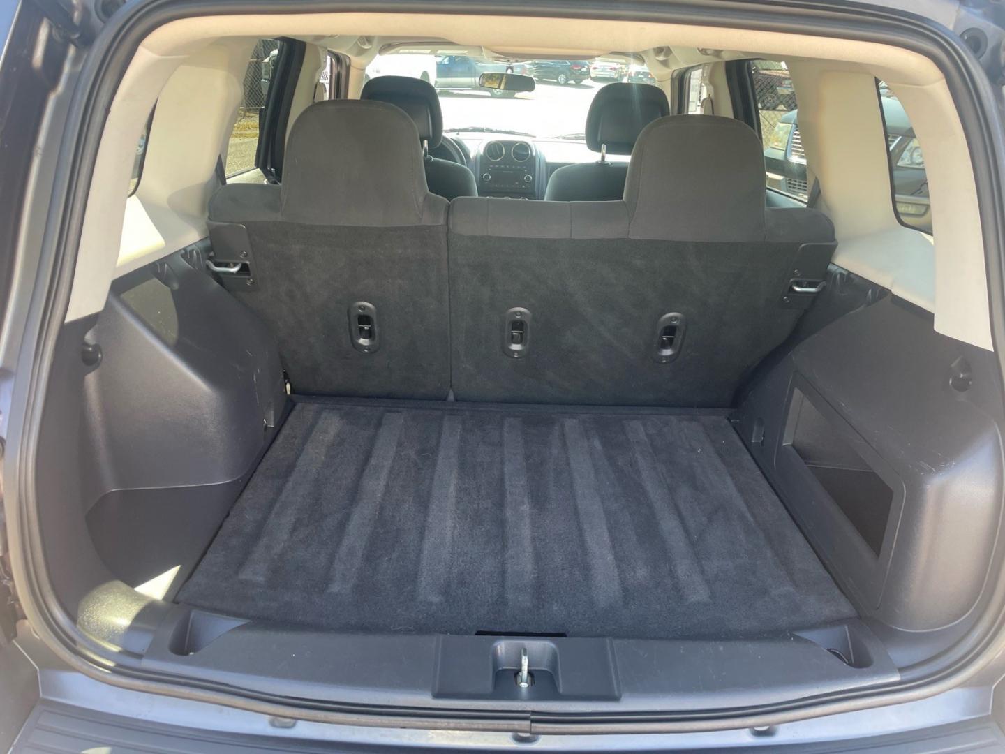 2015 Billet Silver Metallic Clear Coat Jeep Patriot Sport (1C4NJPBB5FD) with an 2.4L 2.4L I4 172hp 165ft. lbs. Sequential Multiport Fuel Injection engine, 5-Speed Manual transmission, located at 800 Riverside Ave, Roseville, CA, 95678, (916) 773-4549, 38.732265, -121.291039- Photo#10