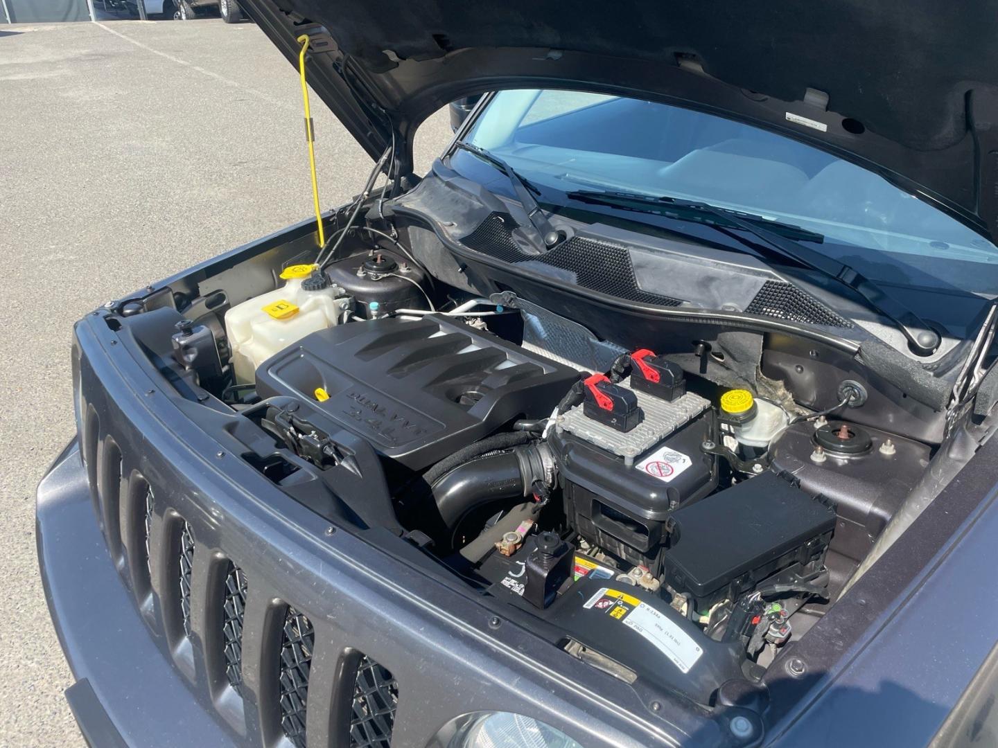 2015 Billet Silver Metallic Clear Coat Jeep Patriot Sport (1C4NJPBB5FD) with an 2.4L 2.4L I4 172hp 165ft. lbs. Sequential Multiport Fuel Injection engine, 5-Speed Manual transmission, located at 800 Riverside Ave, Roseville, CA, 95678, (916) 773-4549, 38.732265, -121.291039- Photo#13