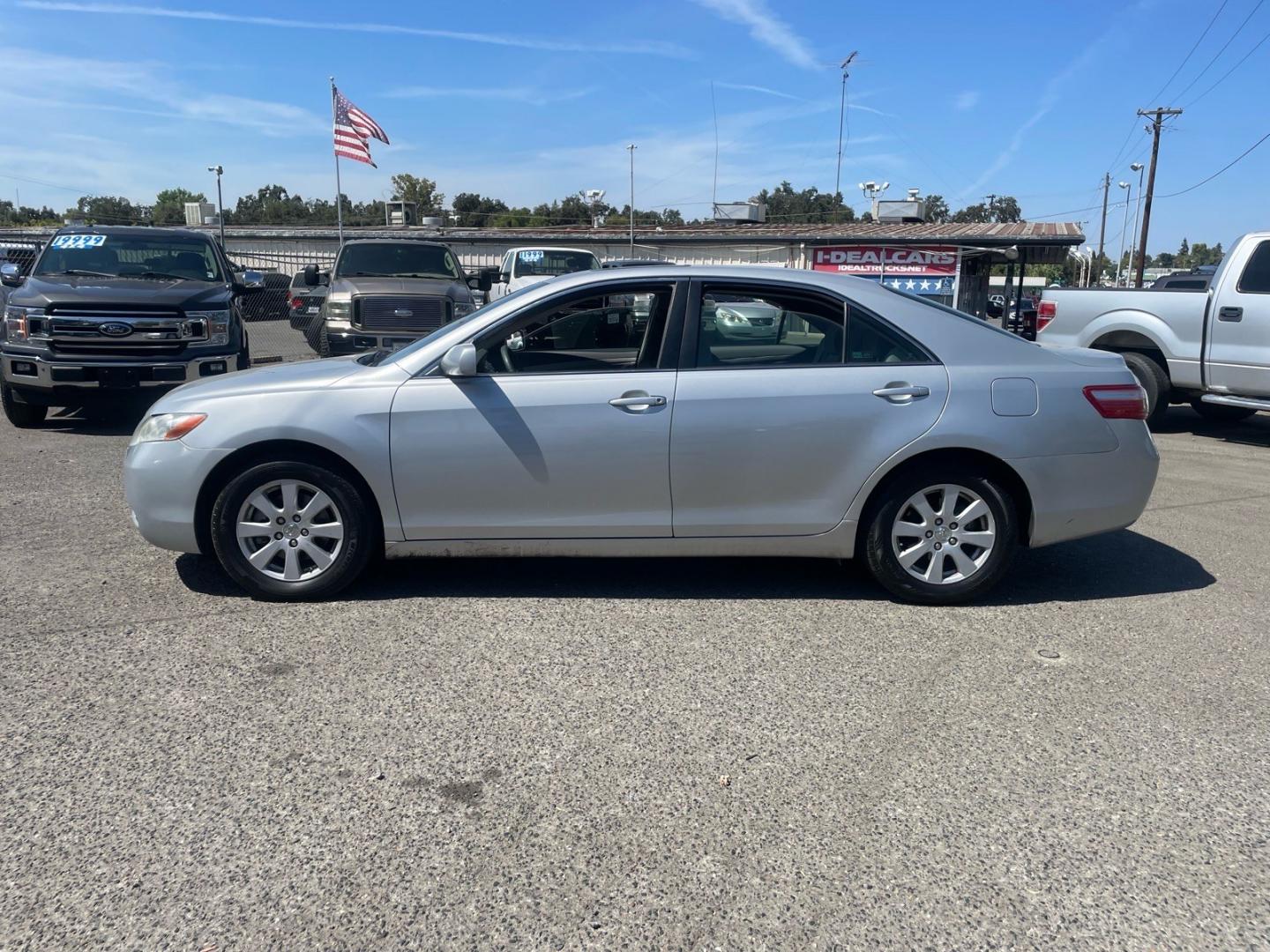 2007 Titanium Metallic Toyota Camry XLE (4T1BE46K27U) with an 2.4L 2.4L I4 158hp 161ft. lbs. Other engine, 5-Speed Automatic transmission, located at 800 Riverside Ave, Roseville, CA, 95678, (916) 773-4549, 38.732265, -121.291039- Photo#1