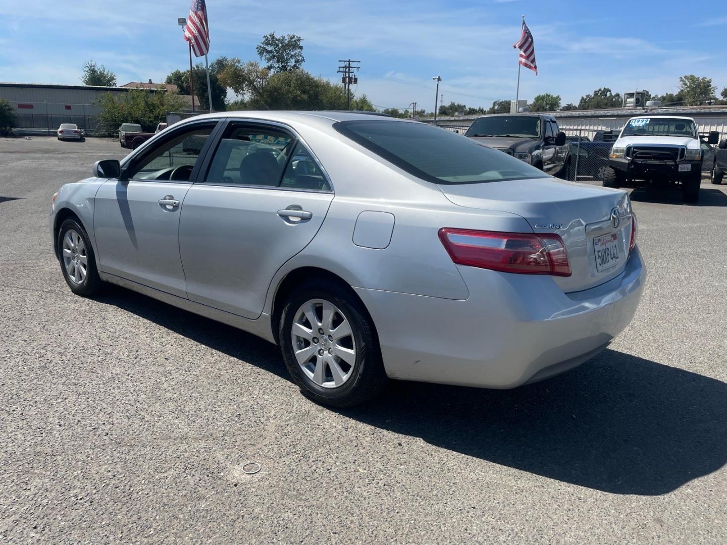 2007 Titanium Metallic Toyota Camry XLE (4T1BE46K27U) with an 2.4L 2.4L I4 158hp 161ft. lbs. Other engine, 5-Speed Automatic transmission, located at 800 Riverside Ave, Roseville, CA, 95678, (916) 773-4549, 38.732265, -121.291039- Photo#2