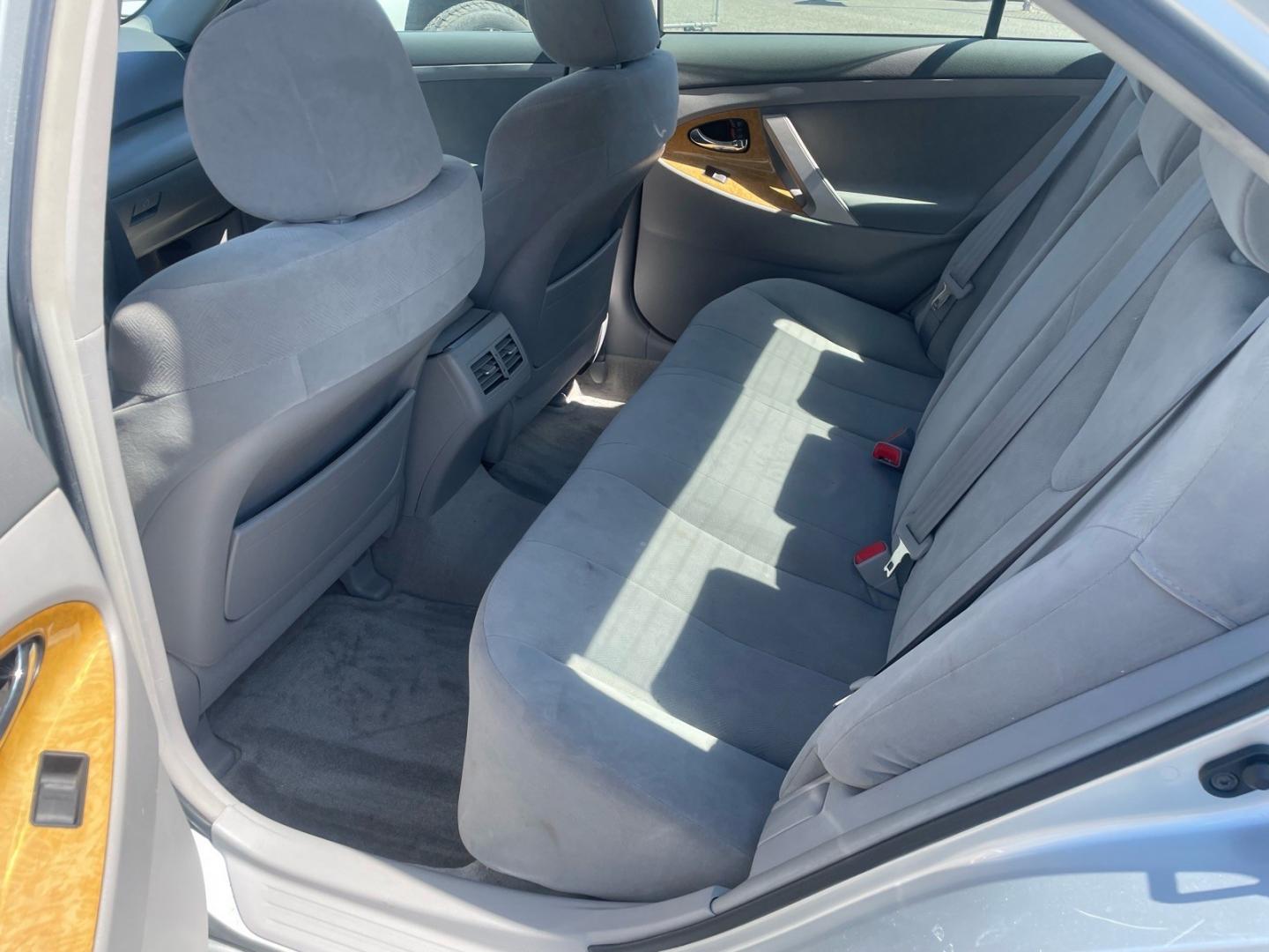 2007 Titanium Metallic Toyota Camry XLE (4T1BE46K27U) with an 2.4L 2.4L I4 158hp 161ft. lbs. Other engine, 5-Speed Automatic transmission, located at 800 Riverside Ave, Roseville, CA, 95678, (916) 773-4549, 38.732265, -121.291039- Photo#9