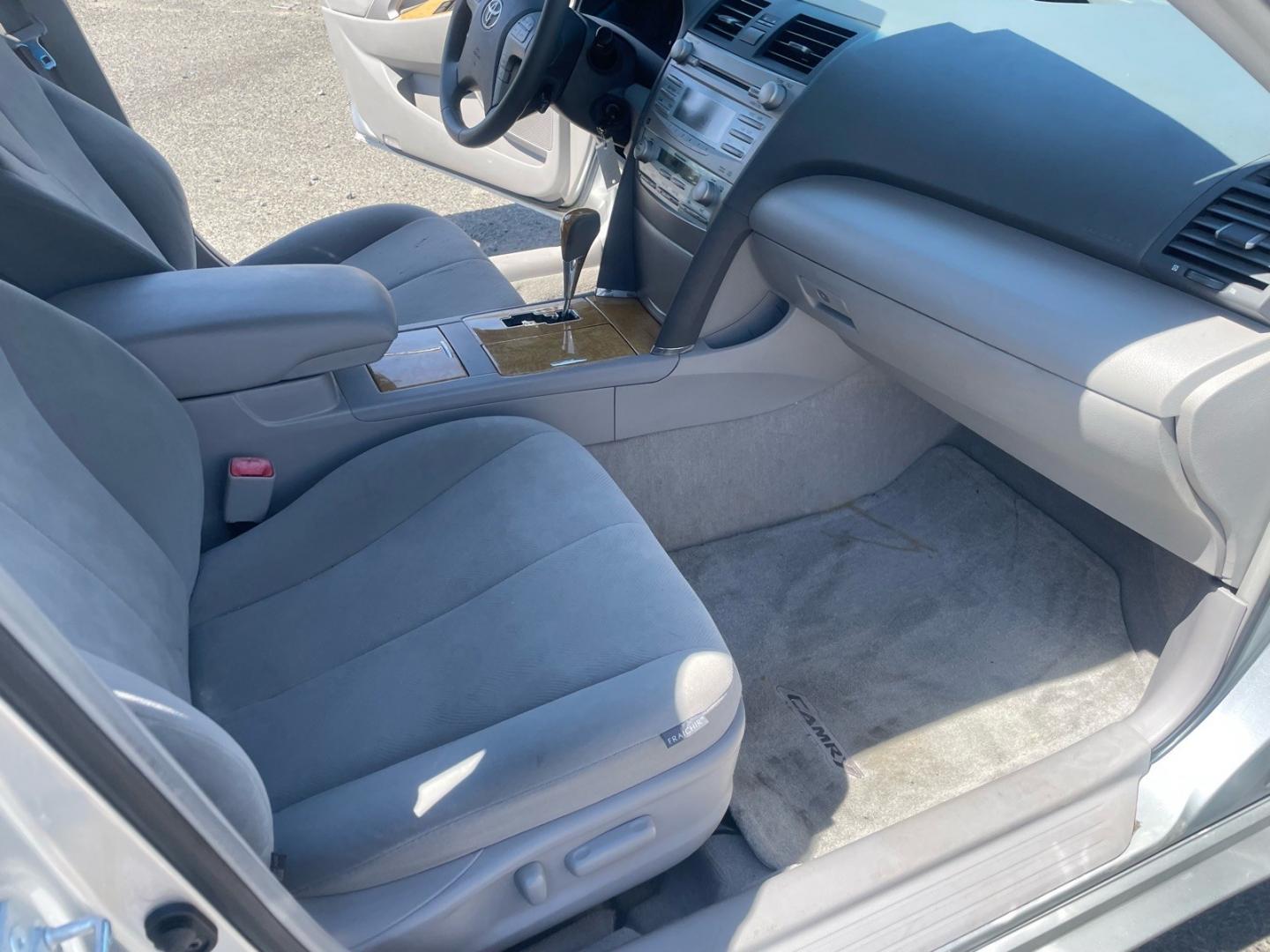 2007 Titanium Metallic Toyota Camry XLE (4T1BE46K27U) with an 2.4L 2.4L I4 158hp 161ft. lbs. Other engine, 5-Speed Automatic transmission, located at 800 Riverside Ave, Roseville, CA, 95678, (916) 773-4549, 38.732265, -121.291039- Photo#11