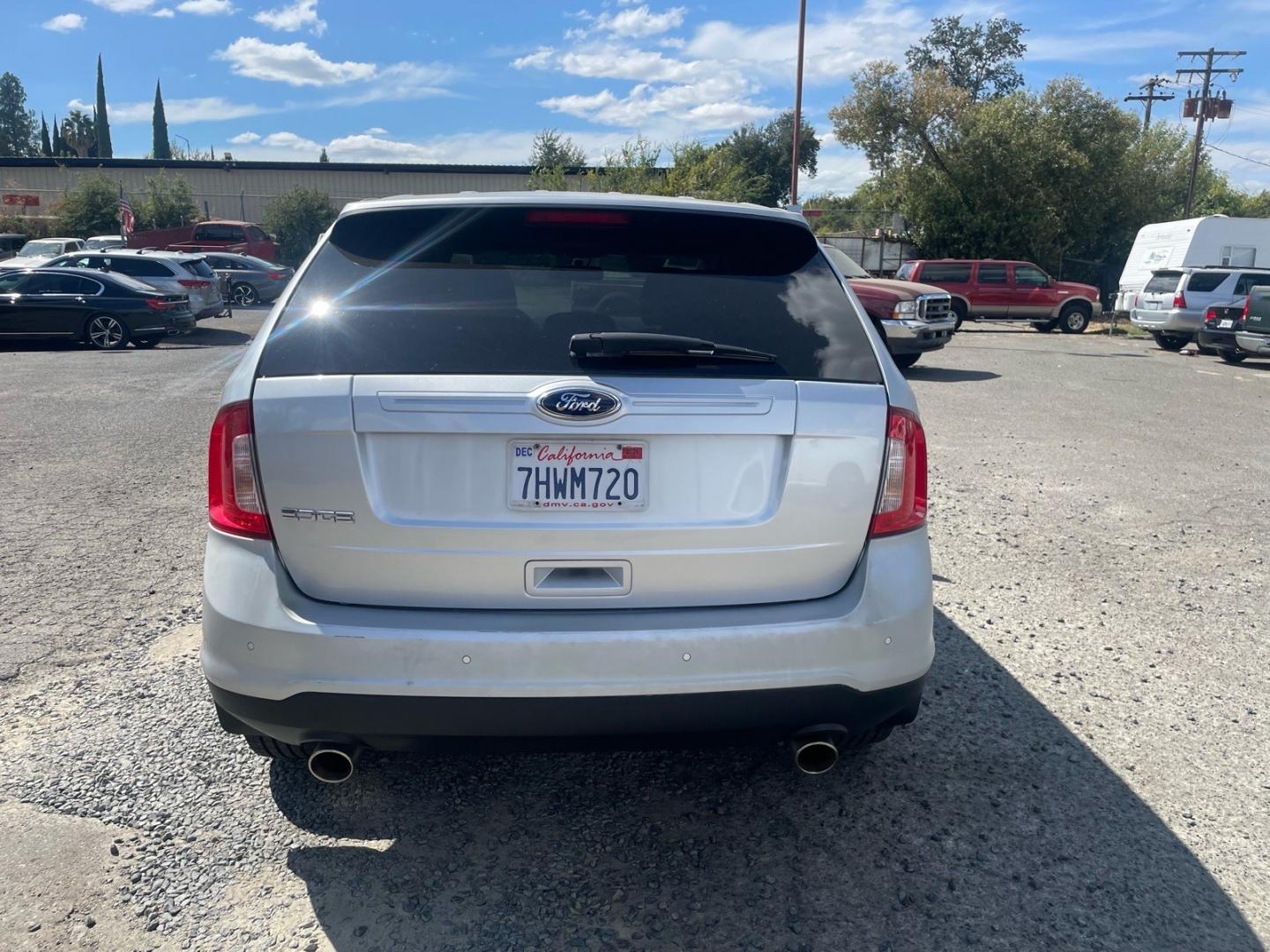 2014 Ingot Silver Metallic Ford Edge SE (2FMDK3GC1EB) with an 3.5L 3.5L V6 285hp 253ft. lbs. Sequential Multiport Fuel Injection engine, 6-Speed Shiftable Automatic transmission, located at 800 Riverside Ave, Roseville, CA, 95678, (916) 773-4549, 38.732265, -121.291039- Photo#9