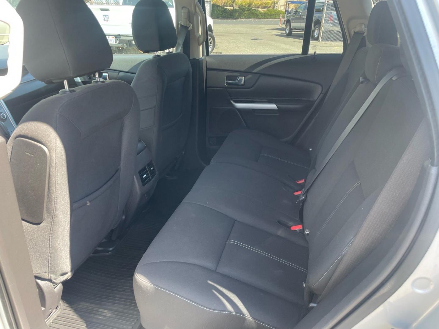 2014 Ingot Silver Metallic Ford Edge SE (2FMDK3GC1EB) with an 3.5L 3.5L V6 285hp 253ft. lbs. Sequential Multiport Fuel Injection engine, 6-Speed Shiftable Automatic transmission, located at 800 Riverside Ave, Roseville, CA, 95678, (916) 773-4549, 38.732265, -121.291039- Photo#12