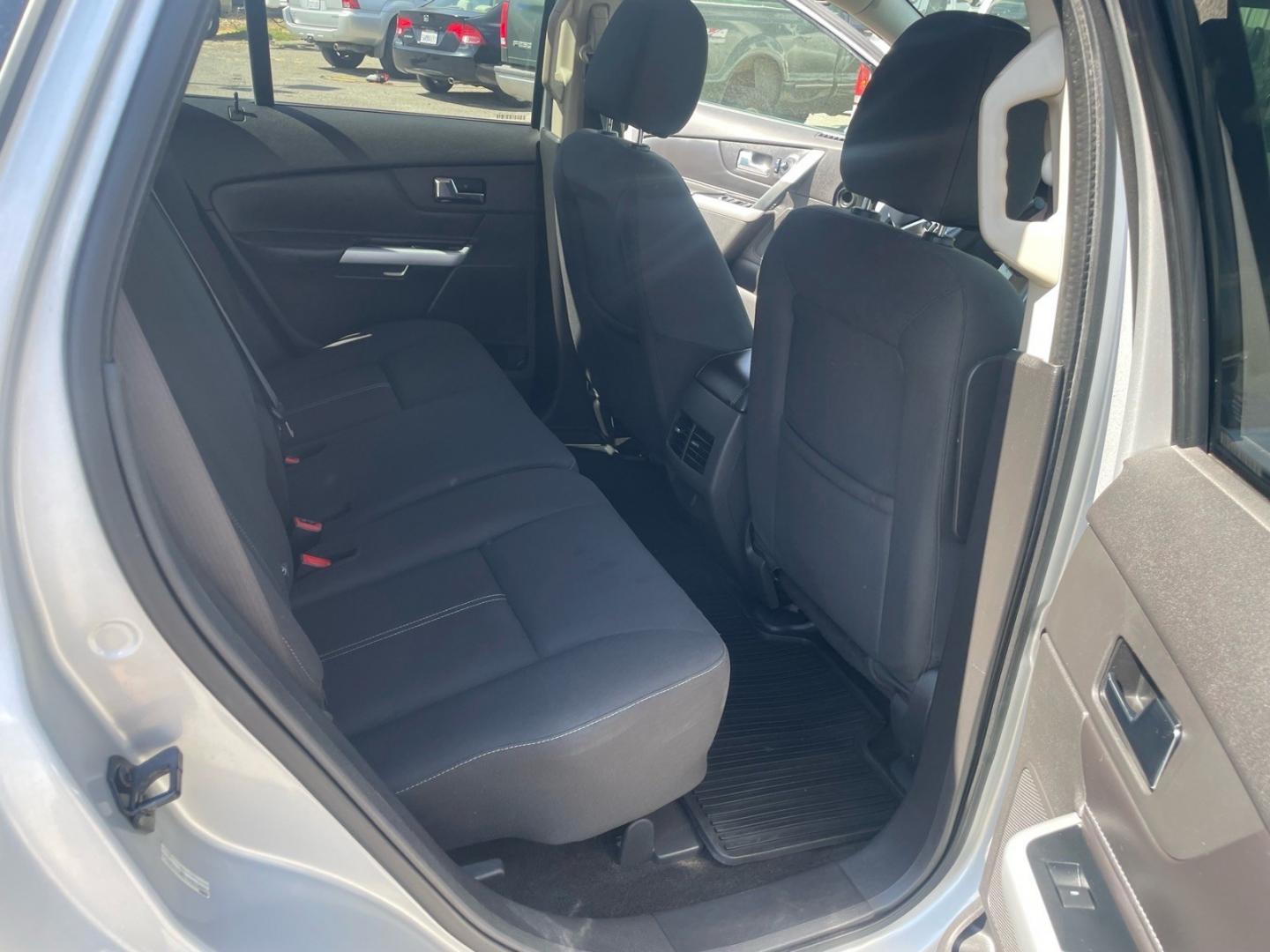2014 Ingot Silver Metallic Ford Edge SE (2FMDK3GC1EB) with an 3.5L 3.5L V6 285hp 253ft. lbs. Sequential Multiport Fuel Injection engine, 6-Speed Shiftable Automatic transmission, located at 800 Riverside Ave, Roseville, CA, 95678, (916) 773-4549, 38.732265, -121.291039- Photo#14