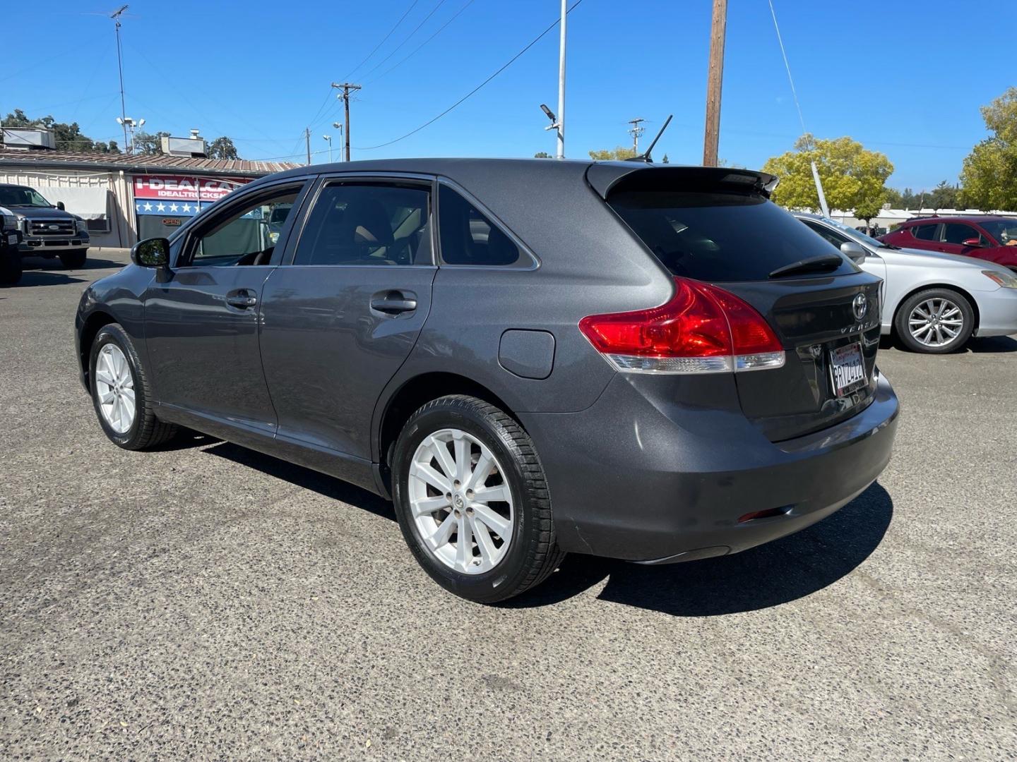 2012 Magnetic Gray Metallic Toyota Venza LE (4T3BA3BB2CU) with an 2.7L 2.7L I4 182hp 182ft. lbs. Other engine, 6-Speed Shiftable Automatic transmission, located at 800 Riverside Ave, Roseville, CA, 95678, (916) 773-4549, 38.732265, -121.291039- Photo#3