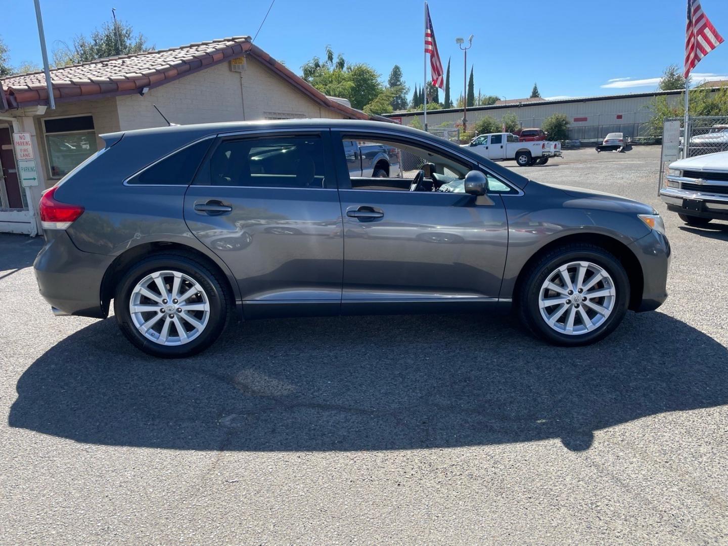 2012 Magnetic Gray Metallic Toyota Venza LE (4T3BA3BB2CU) with an 2.7L 2.7L I4 182hp 182ft. lbs. Other engine, 6-Speed Shiftable Automatic transmission, located at 800 Riverside Ave, Roseville, CA, 95678, (916) 773-4549, 38.732265, -121.291039- Photo#6