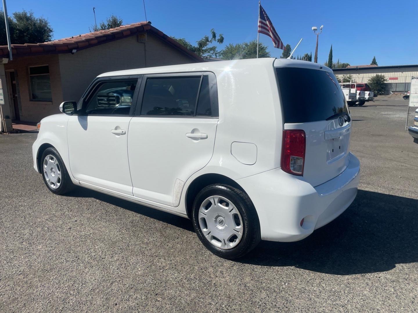 2012 Super White Scion xB Base (JTLZE4FE3CJ) with an 2.4L 2.4L I4 158hp 162ft. lbs. Sequential Electronic Fuel Injection engine, 4-Speed Automatic transmission, located at 800 Riverside Ave, Roseville, CA, 95678, (916) 773-4549, 38.732265, -121.291039- Photo#2