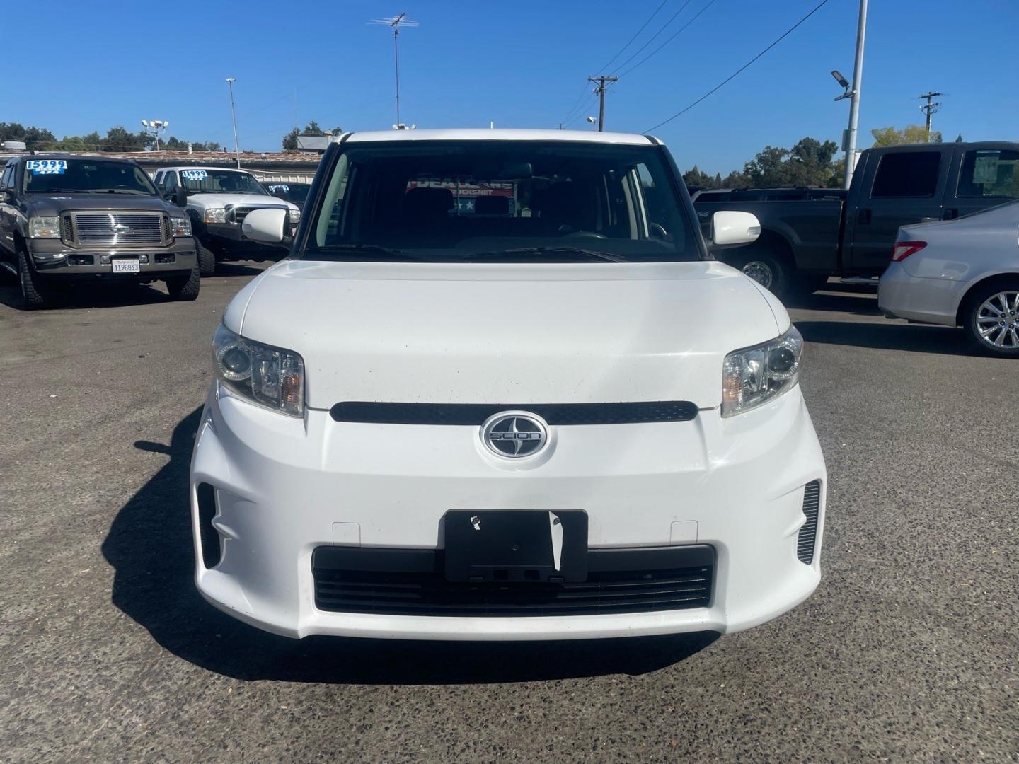 2012 Super White Scion xB Base (JTLZE4FE3CJ) with an 2.4L 2.4L I4 158hp 162ft. lbs. Sequential Electronic Fuel Injection engine, 4-Speed Automatic transmission, located at 800 Riverside Ave, Roseville, CA, 95678, (916) 773-4549, 38.732265, -121.291039- Photo#6