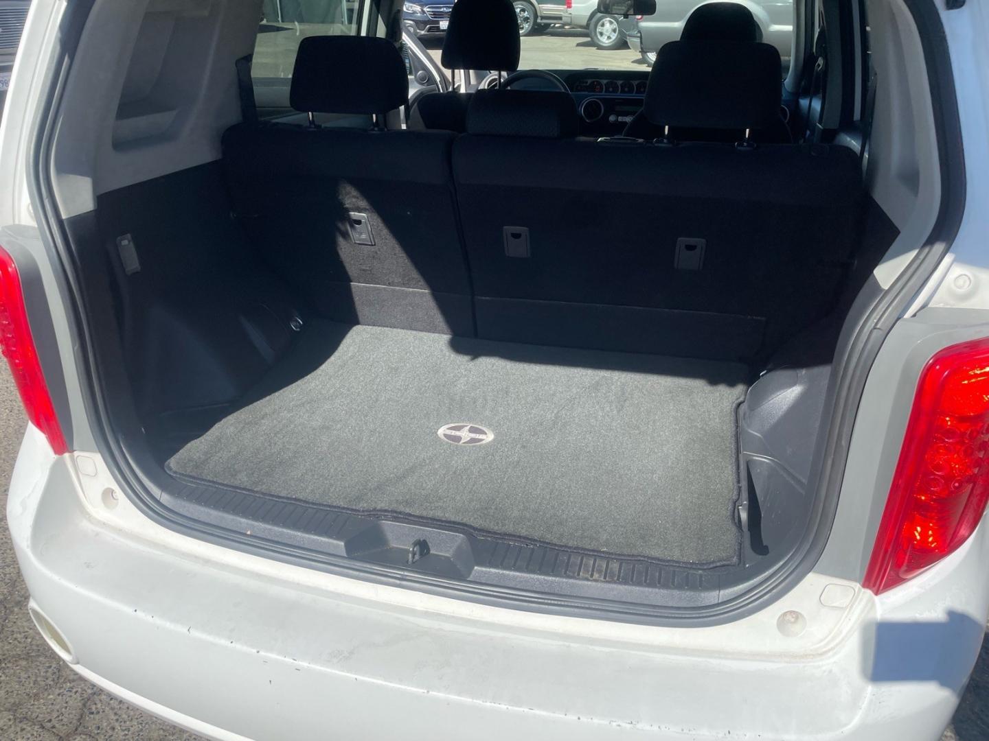 2008 Super White Scion xB Base (JTLKE50E081) with an 2.4L 2.4L I4 158hp 162ft. lbs. Sequential Electronic Fuel Injection engine, 4-Speed Automatic transmission, located at 800 Riverside Ave, Roseville, CA, 95678, (916) 773-4549, 38.732265, -121.291039 - CLEAN CARFAX- Photo#8
