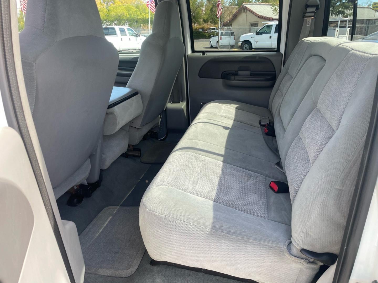2003 Oxford White Ford F-250 Super Duty XLT (1FTNW21P63E) with an Power Stroke 6.0L Diesel Turbo V8 325hp 560ft. lbs. Other engine, 5-Speed Automatic transmission, located at 800 Riverside Ave, Roseville, CA, 95678, (916) 773-4549, 38.732265, -121.291039 - DIESEL CREW CAB 4X4 FX4 XLT SERVICE RECORDS ON CLEAN CARFAX- Photo#10