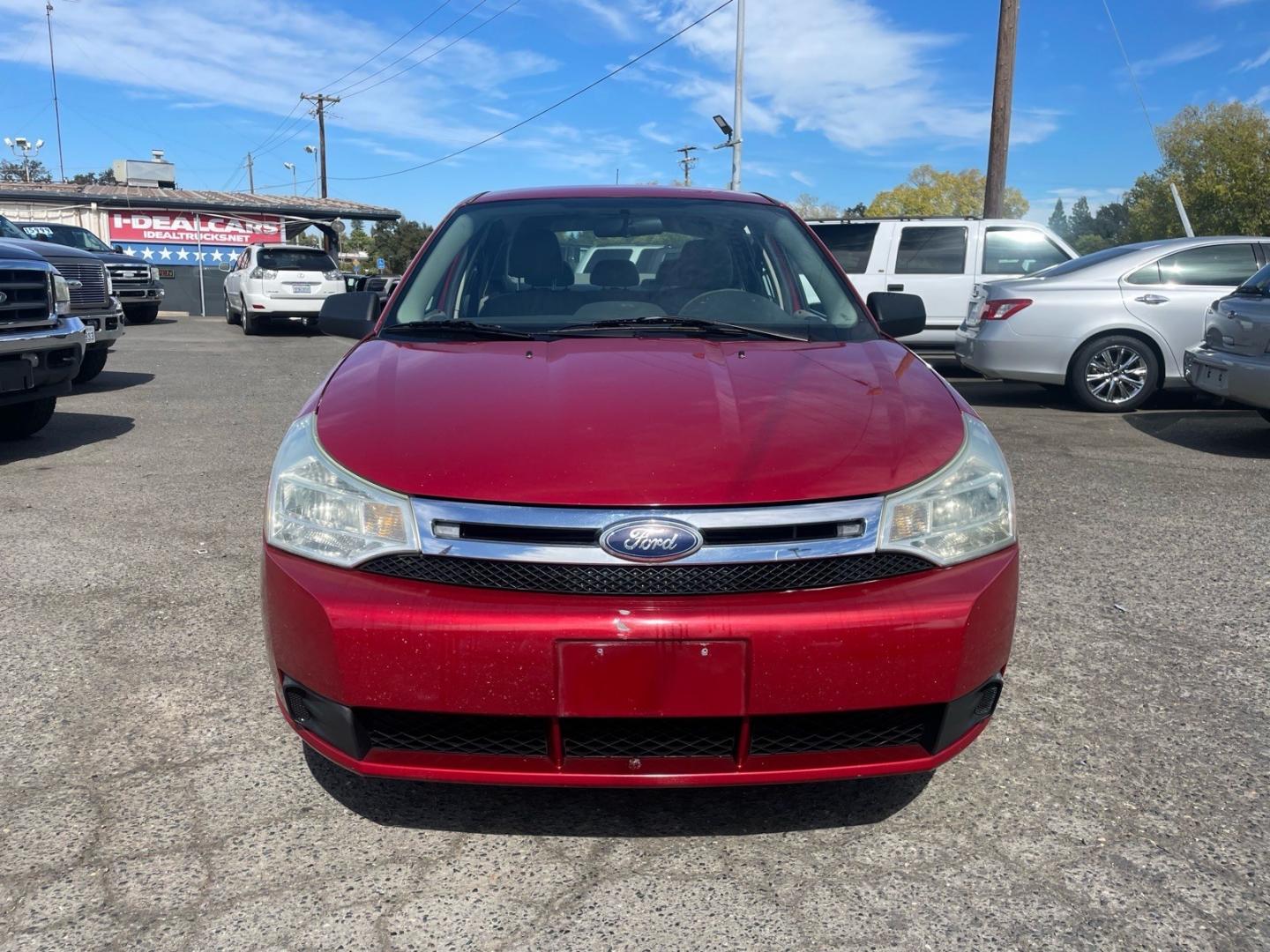 2010 Sangria Red Metallic Ford Focus SE (1FAHP3FN5AW) with an 2.0L 2.0L I4 140hp 136ft. lbs. Sequential Multiport Fuel Injection engine, 4-Speed Automatic transmission, located at 800 Riverside Ave, Roseville, CA, 95678, (916) 773-4549, 38.732265, -121.291039 - SE NEW TIRES CLEAN CARFAX- Photo#6