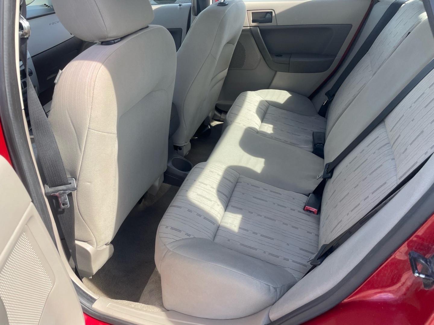 2010 Sangria Red Metallic Ford Focus SE (1FAHP3FN5AW) with an 2.0L 2.0L I4 140hp 136ft. lbs. Sequential Multiport Fuel Injection engine, 4-Speed Automatic transmission, located at 800 Riverside Ave, Roseville, CA, 95678, (916) 773-4549, 38.732265, -121.291039 - SE NEW TIRES CLEAN CARFAX- Photo#10