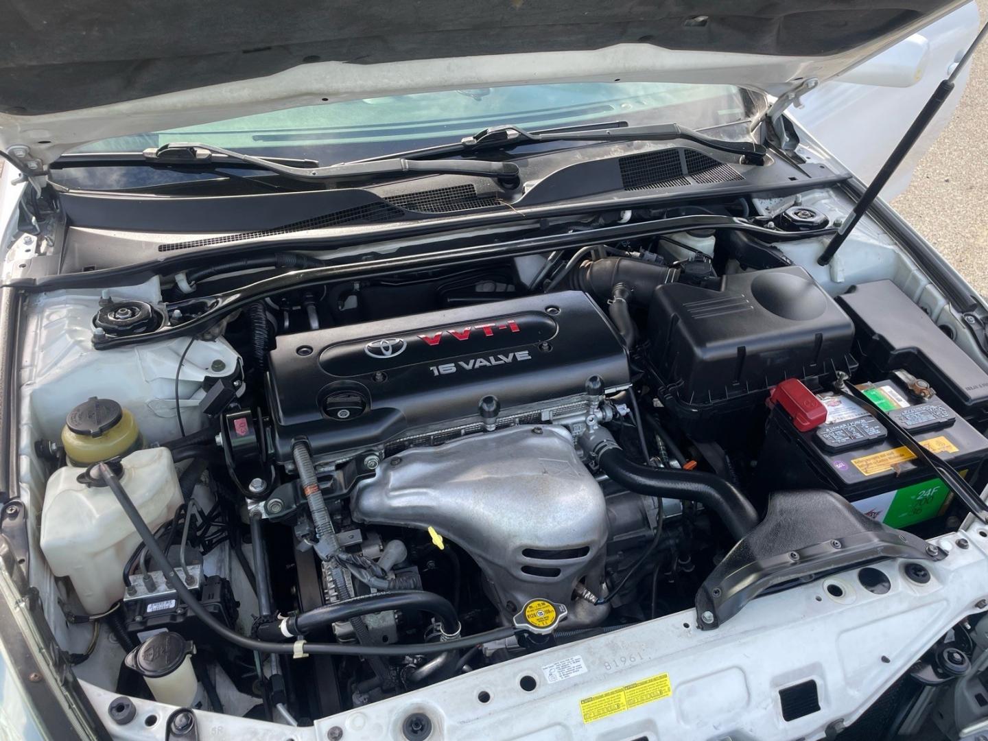 2005 White Toyota Camry Solara SE (4T1CE38P15U) with an 2.4L 2.4L I4 157hp 162ft. lbs. Other engine, 4-Speed Automatic transmission, located at 800 Riverside Ave, Roseville, CA, 95678, (916) 773-4549, 38.732265, -121.291039- Photo#12