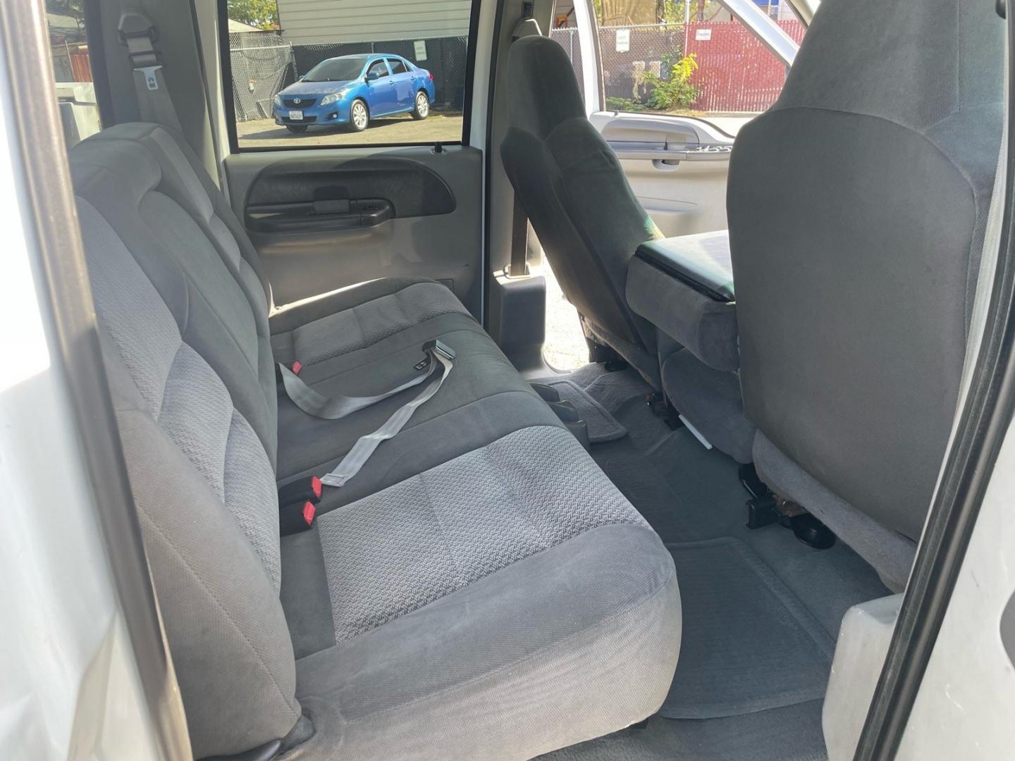 2002 Oxford White Clearcoat Metallic Ford F-350 Super Duty XLT (1FDWW36F02E) with an Power Stroke 7.3L Diesel Turbo V8 250hp 525ft. lbs. Other engine, 4-Speed Automatic transmission, located at 800 Riverside Ave, Roseville, CA, 95678, (916) 773-4549, 38.732265, -121.291039- Photo#11