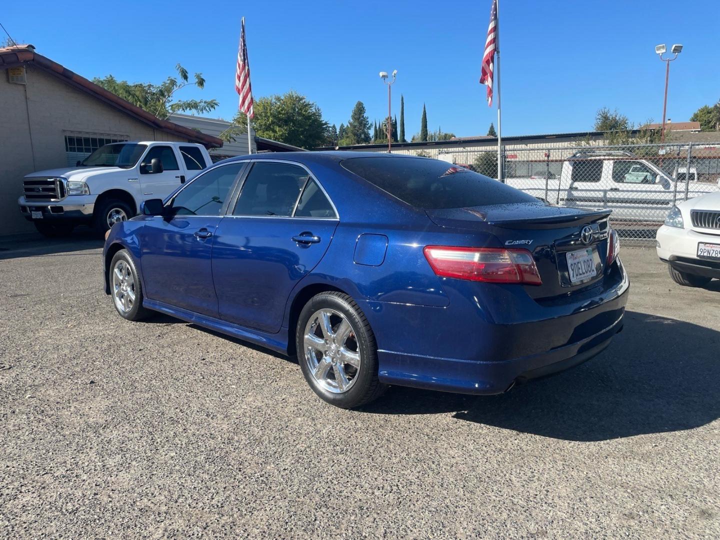2007 Blue Ribbon Metallic Toyota Camry SE V6 (4T1BK46K17U) with an 3.5L 3.5L V6 268hp 248ft. lbs. Other engine, 6-Speed Shiftable Automatic transmission, located at 800 Riverside Ave, Roseville, CA, 95678, (916) 773-4549, 38.732265, -121.291039 - CLEAN CARFAX- Photo#2