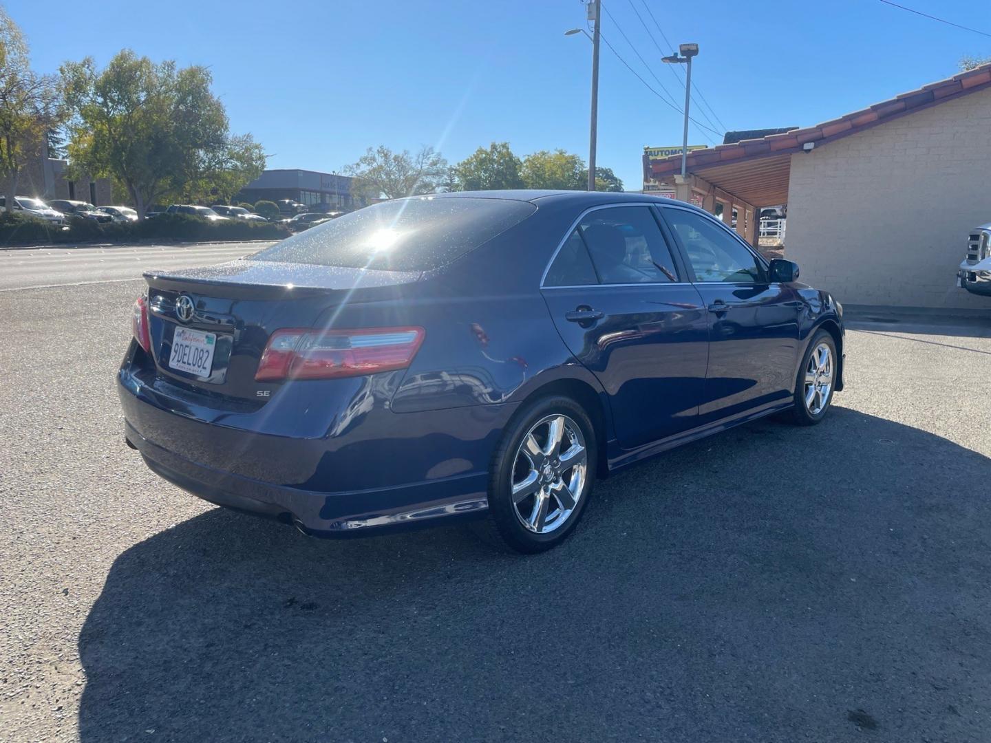2007 Blue Ribbon Metallic Toyota Camry SE V6 (4T1BK46K17U) with an 3.5L 3.5L V6 268hp 248ft. lbs. Other engine, 6-Speed Shiftable Automatic transmission, located at 800 Riverside Ave, Roseville, CA, 95678, (916) 773-4549, 38.732265, -121.291039 - CLEAN CARFAX- Photo#3