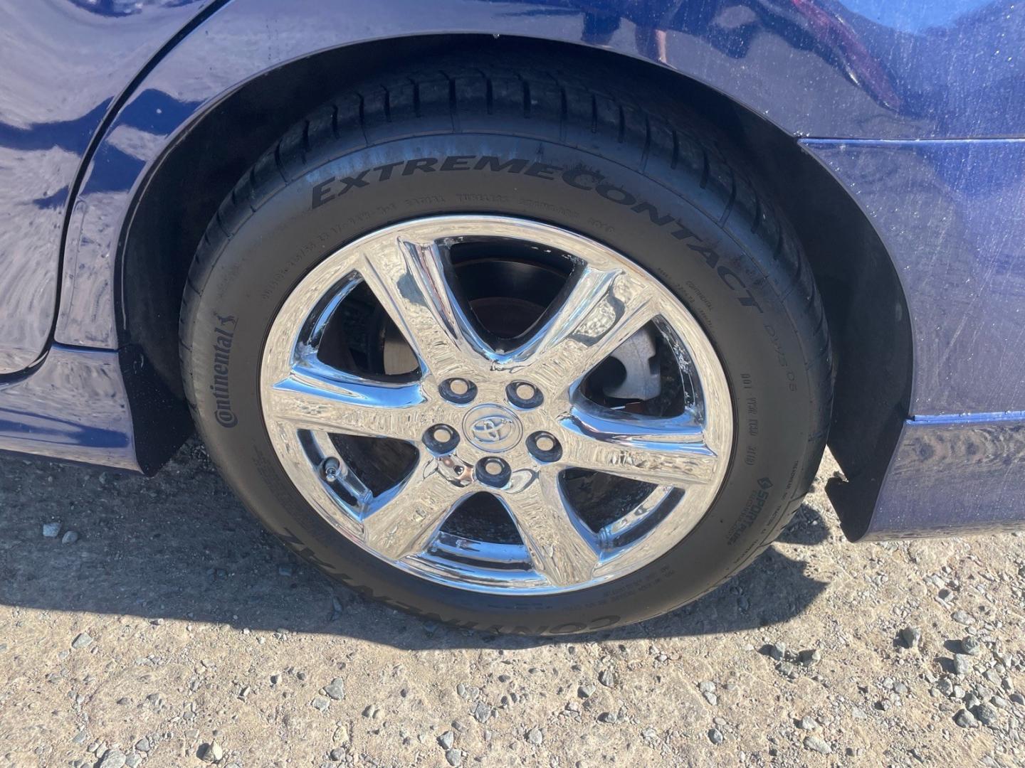 2007 Blue Ribbon Metallic Toyota Camry SE V6 (4T1BK46K17U) with an 3.5L 3.5L V6 268hp 248ft. lbs. Other engine, 6-Speed Shiftable Automatic transmission, located at 800 Riverside Ave, Roseville, CA, 95678, (916) 773-4549, 38.732265, -121.291039 - CLEAN CARFAX- Photo#6