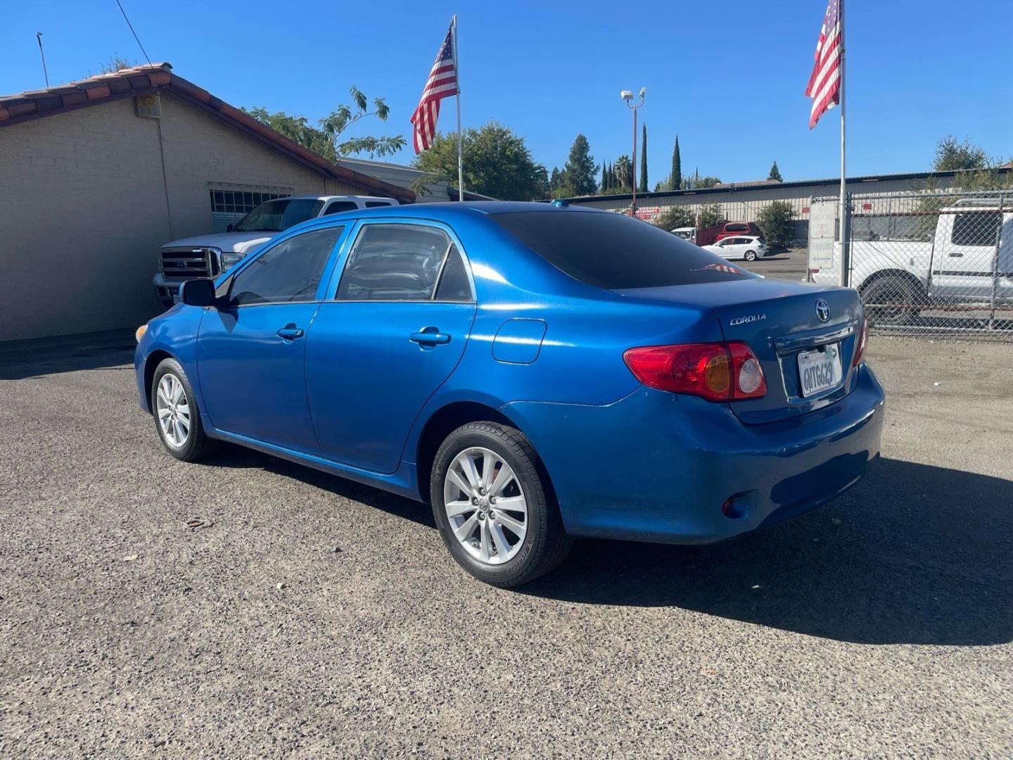 2010 Blue Streak Metallic Toyota Corolla LE (1NXBU4EE5AZ) with an 1.8L 1.8L I4 132hp 128ft. lbs. Sequential Multiport Fuel Injection engine, 4-Speed Automatic transmission, located at 800 Riverside Ave, Roseville, CA, 95678, (916) 773-4549, 38.732265, -121.291039 - CLEAN CARFAX- Photo#2