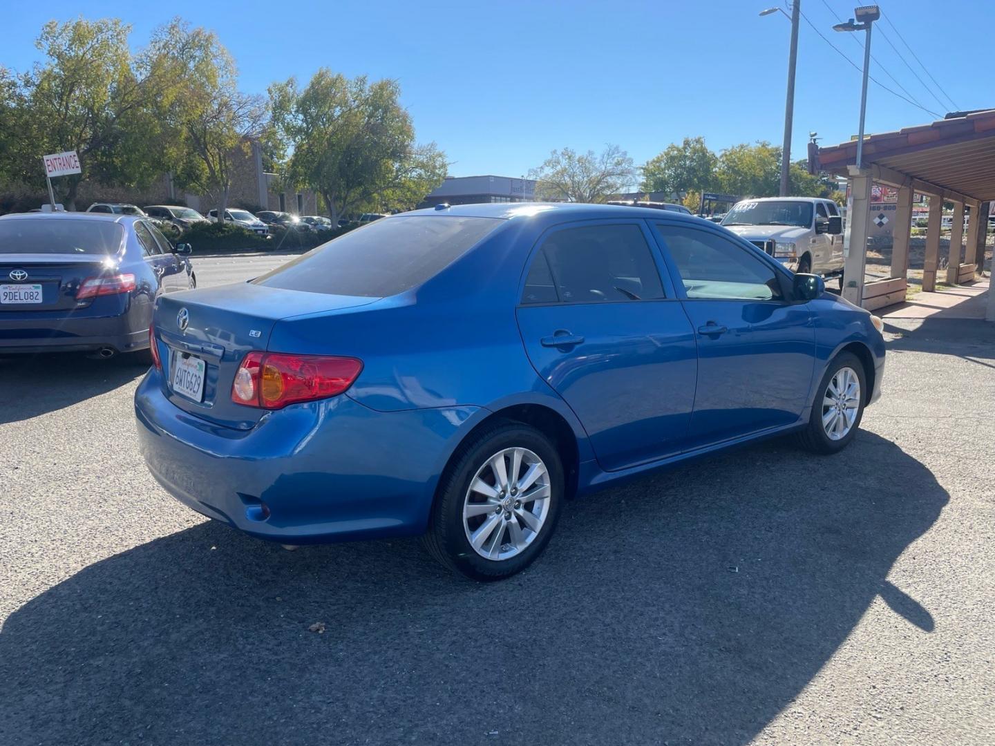 2010 Blue Streak Metallic Toyota Corolla LE (1NXBU4EE5AZ) with an 1.8L 1.8L I4 132hp 128ft. lbs. Sequential Multiport Fuel Injection engine, 4-Speed Automatic transmission, located at 800 Riverside Ave, Roseville, CA, 95678, (916) 773-4549, 38.732265, -121.291039 - CLEAN CARFAX- Photo#3