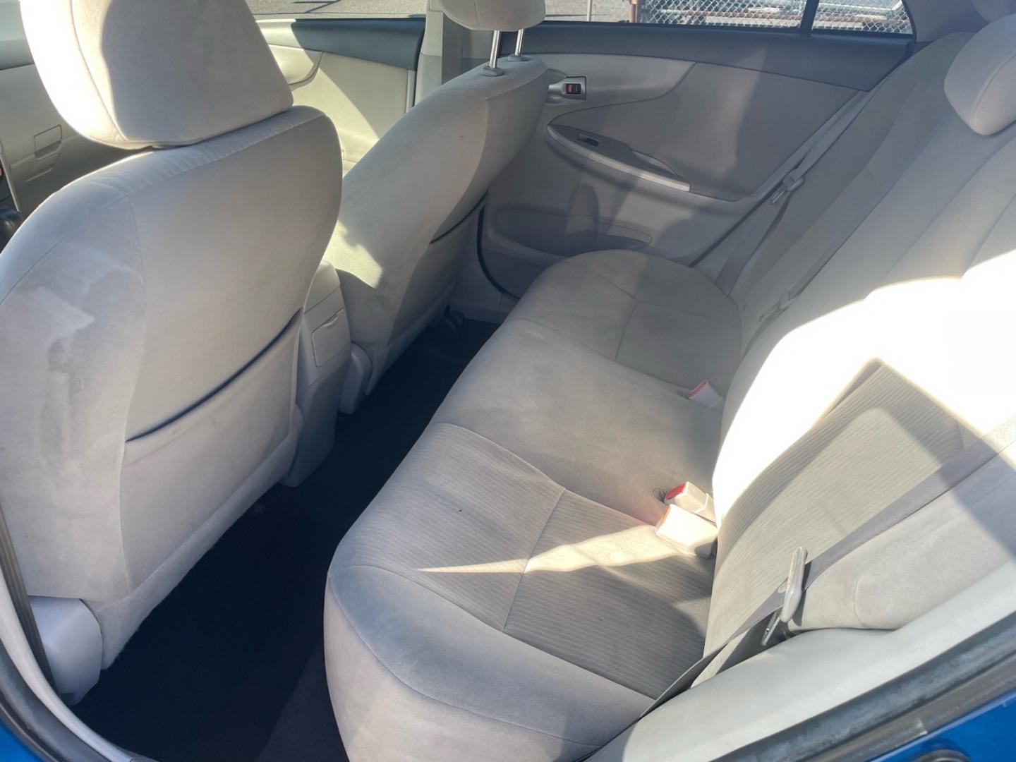 2010 Blue Streak Metallic Toyota Corolla LE (1NXBU4EE5AZ) with an 1.8L 1.8L I4 132hp 128ft. lbs. Sequential Multiport Fuel Injection engine, 4-Speed Automatic transmission, located at 800 Riverside Ave, Roseville, CA, 95678, (916) 773-4549, 38.732265, -121.291039 - CLEAN CARFAX- Photo#10