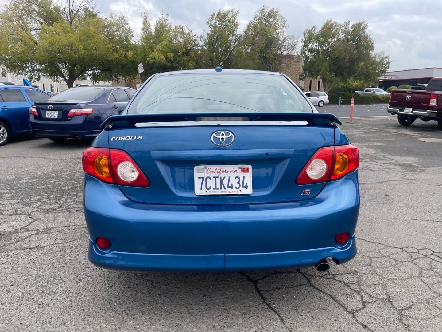 2010 Blue Streak Metallic Toyota Corolla S (1NXBU4EE6AZ) with an 1.8L 1.8L I4 132hp 128ft. lbs. Sequential Multiport Fuel Injection engine, 4-Speed Automatic transmission, located at 800 Riverside Ave, Roseville, CA, 95678, (916) 773-4549, 38.732265, -121.291039- Photo#3