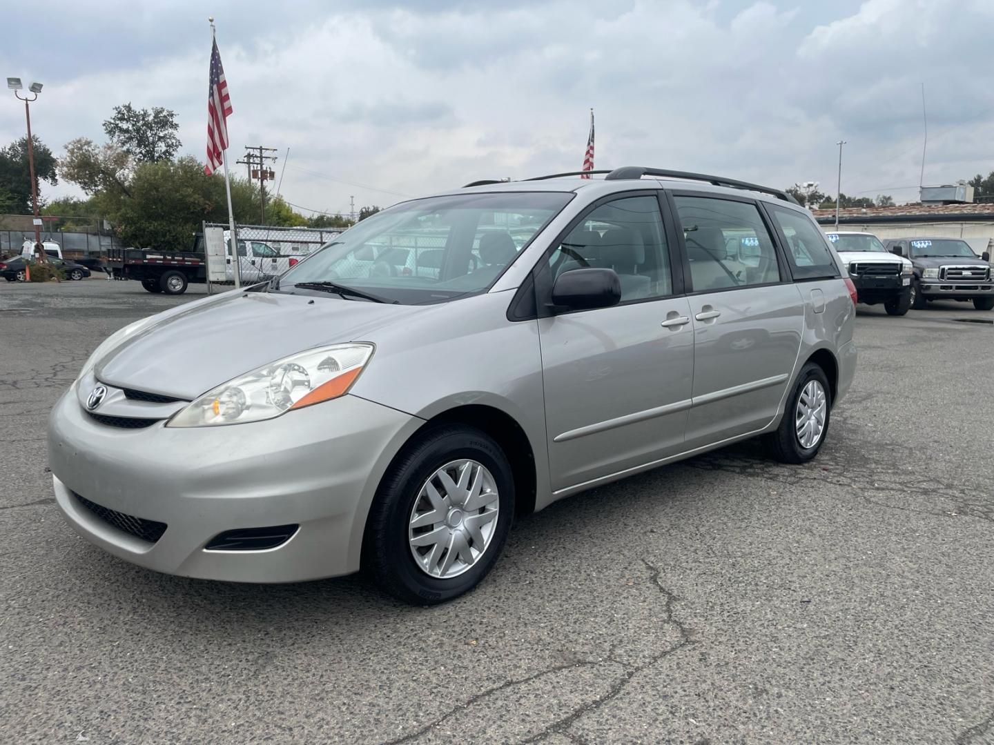 2007 Silver Pine Mica Toyota Sienna CE 8-Passenger (5TDZK23C77S) with an 3.5L 3.5L V6 266hp 245ft. lbs. Sequential Multiport Fuel Injection engine, 5-Speed Automatic transmission, located at 800 Riverside Ave, Roseville, CA, 95678, (916) 773-4549, 38.732265, -121.291039- Photo#0