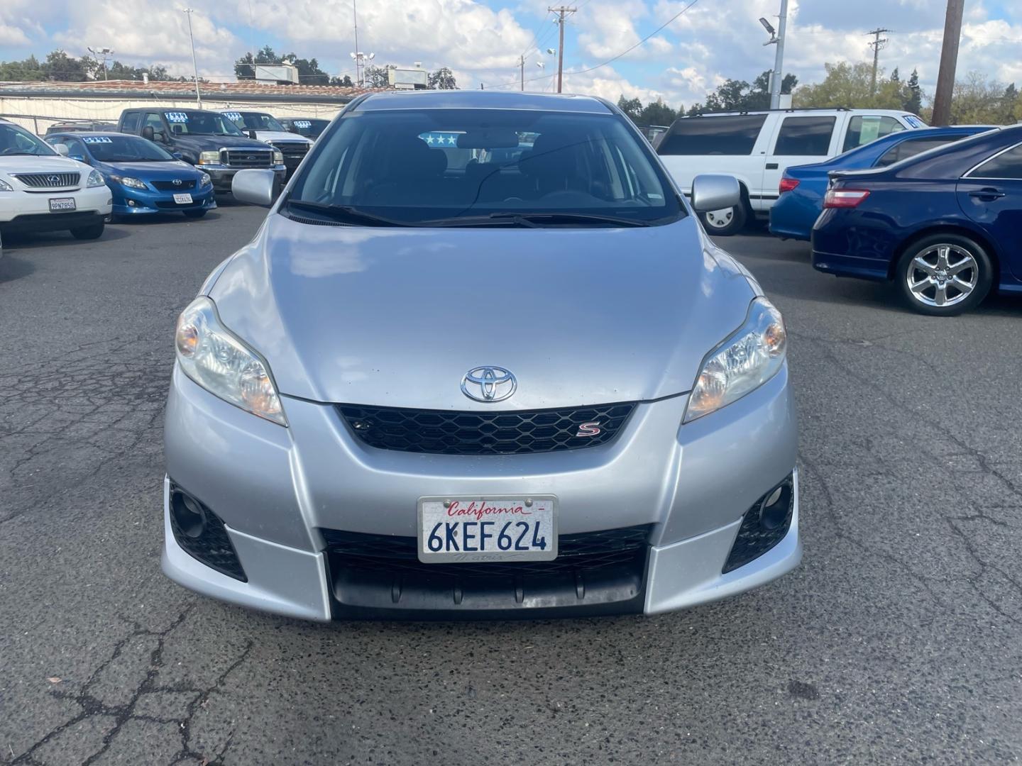 2010 Classic Silver Metallic Toyota Matrix S (2T1LE4EEXAC) with an 2.4L 2.4L I4 158hp 162ft. lbs. Sequential Electronic Fuel Injection engine, 4-Speed Automatic transmission, located at 800 Riverside Ave, Roseville, CA, 95678, (916) 773-4549, 38.732265, -121.291039 - AWD ONE OWNER CLEAN CARFAX- Photo#7